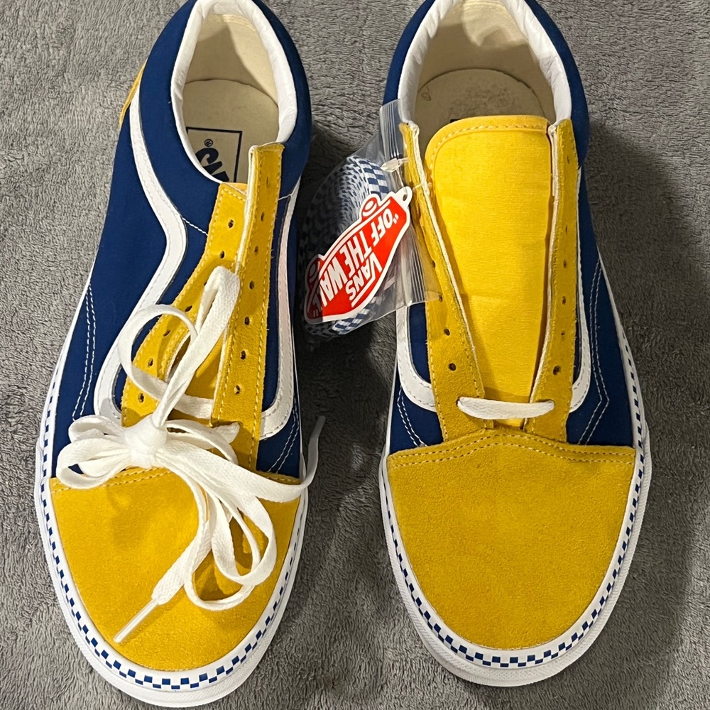 Vans Men's Vibrant Blue and Yellow Sneakers